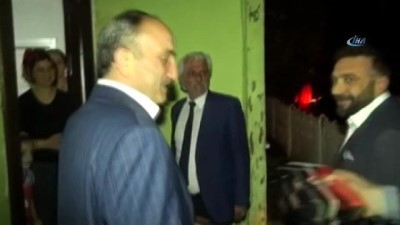 genclik kollari -  Sahur vakti maniler eşliğinde kapı kapı dolaşarak börek dağıttılar  Videosu