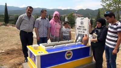 kefen -  Fenerbahçe'nin yenildiği gece vefat etmişti... Kefeni de mezarı da sarı lacivert  Videosu