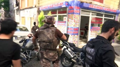 ozel harekat polisleri - Uyuşturucuyu çoraba gizlemişler - İSTANBUL Videosu