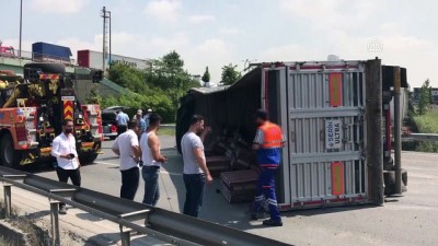 trafik yogunlugu - Başakşehir'de trafik kazası - İSTANBUL  Videosu