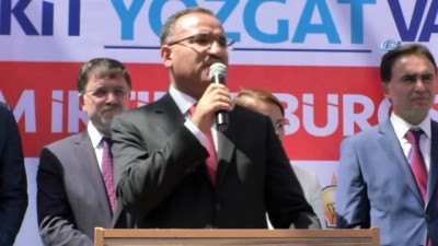 hukumet -  Başbakan Yardımcısı Bozdağ, 'Muharrem İnce senin rakibin kim? Bekir Bozdağ mı?' Videosu