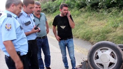 direksiyon - Devrilen araçtan yara almadan çıktı - ADANA Videosu