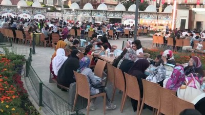 atmosfer - Siirt Belediyesinden 2 bin kişiye iftar - SİİRT Videosu