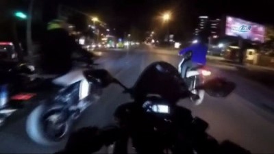 Beşiktaş Barbaros Bulvarı'nda tek teker ile terör estiren motosikletliler kamerada 