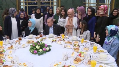 sahur yemegi - Cumhurbaşkanı Erdoğan, sahur davetine katılan öğrencilerin sorularını yanıtladı (1) - ANKARA  Videosu