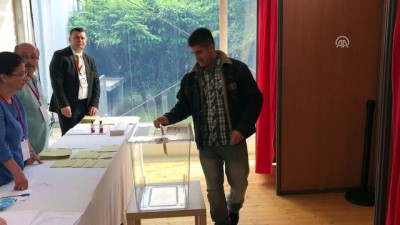 ozel guvenlik - Yurt dışında ilk oylar verilmeye başlandı - PARİS  Videosu