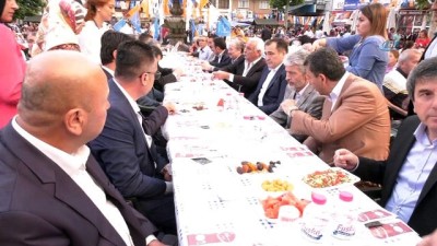 iftar cadirlari -  Başkan Mustafa Tuna, orucunu her gün bir başka ilçede açıyor Videosu