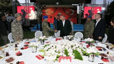 cenin -  Cumhurbaşkanı Erdoğan  asker ve şehit aileleri ile iftar açtı Videosu