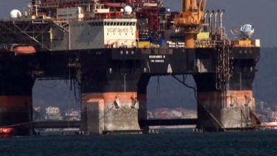 petrol -  Dev platform Çanakkale Boğazı'ndan geçti  Videosu