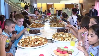 karne hediyesi - İş Bankası'ndan çocuklara karne hediyesi - İSTANBUL  Videosu