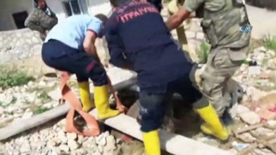jandarma -  Mardin’de kuyuya düşen eşek kurtarıldı Videosu
