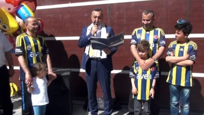 tezahur -  Bitlis’te FB’li taraftarlardan Başkan Ali Koç’a kurbanlı destek Videosu