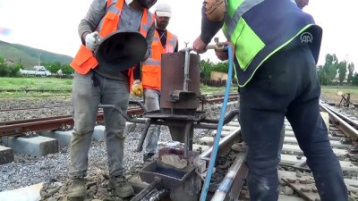 onarim calismasi - Demiryolu işçilerinin ramazan mesaisi - MUŞ  Videosu
