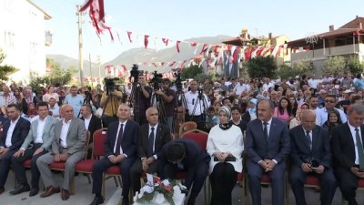 hassasiyet - Ekonomi Bakanı Zeybekci: 'Aslanlar gibi Türkiye dimdik ayakta' - DENİZLİ  Videosu