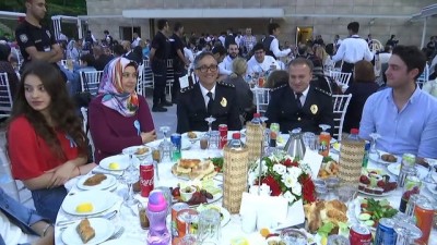 iftar sofrasi - Emniyetten şehit aileleri ve gaziler için iftar - Mustafa Çalışkan - İSTANBUL  Videosu