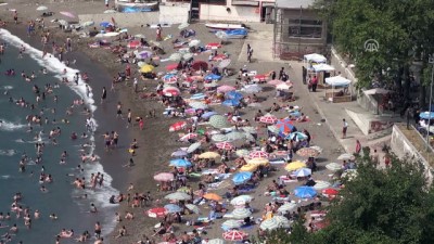 cankurtaran - Sıcak ve nemden bunalan vatandaşlar sahilleri doldurdu - ZONGULDAK Videosu