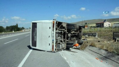 direksiyon -  Sivas'ta tarım işçilerini taşıyan minibüs devrildi: 27 yaralı  Videosu
