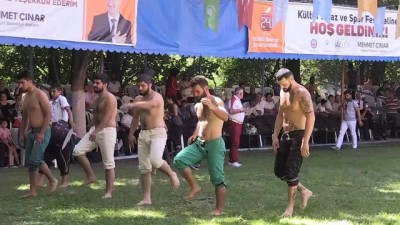 pehlivanli - Tüfenkci, 'Fahri Nalbant Karakucak Güreşleri' müsabakalarını izledi - MALATYA Videosu