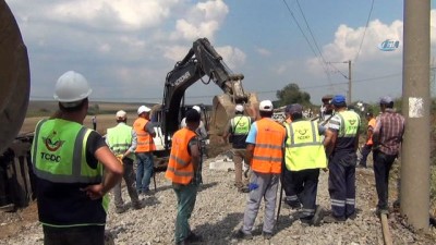 tren seferleri -  Tren kazasının yaşandığı bölgede raylar onarılıyor Videosu