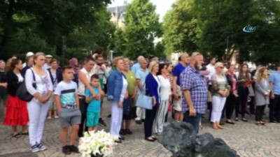 anma toreni -  - Srebrenitsa Soykırımının Kurbanları Stockholm'de Anıldı Videosu