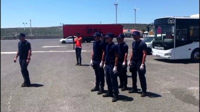 kurtarma operasyonu - Adada mahsur kalan kaçaklar için kurtarma operasyonu - İZMİR Videosu