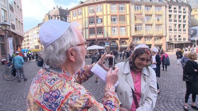 sag ve sol - Almanya yeni bir antisemitizm ile mi karşı karşıya?  Videosu