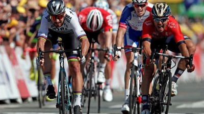 yaris - Fransa Bisiklet Turu'nda sarı mayo 2'inci etap lideri Peter Sagan'a geçti  Videosu