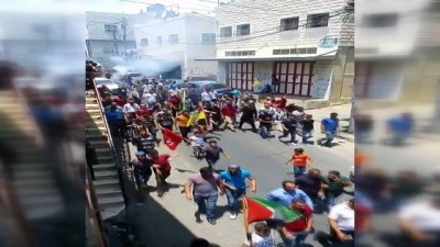 guvenlik gucleri -  - İsrail 3 Filistinli şehidi ailelerine teslim etti Videosu