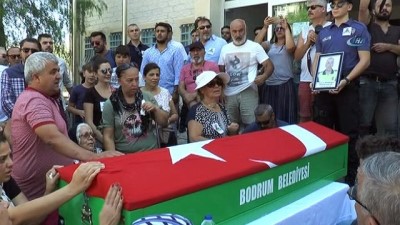 cenaze namazi -  Ölümüyle Bodrum'u üzen trafik polisi son yolculuğuna uğurlandı Videosu