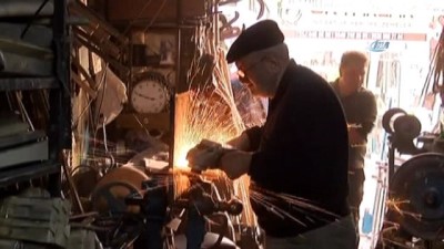 acik arttirma -  Parisli tarihi eser avcıları bu kapının peşinde  Videosu