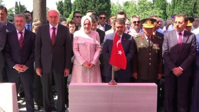 general - 15 Temmuz Şehitleri, Edirnekapı'daki mezarları başında anıldı - İSTANBUL  Videosu