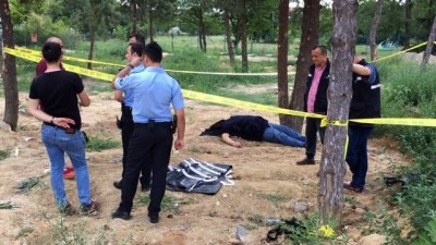 guvenlik onlemi -  Eski Devlet Hastanesi bahçesinde erkek cesedi bulundu Videosu