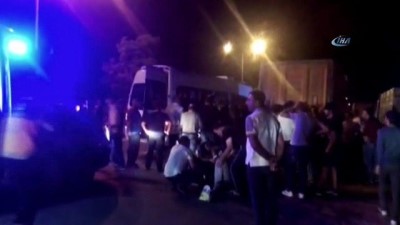 direksiyon -  Minibüs kamyona arkadan çaptı: 2’si ağır 5 yaralı  Videosu