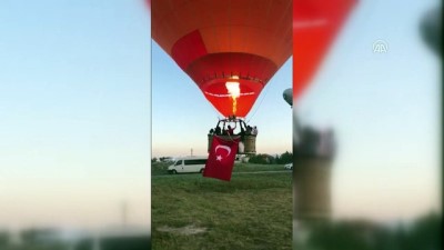 sicak hava balonu - Sıcak hava balonları 15 Temmuz için havalandı - DENİZLİ  Videosu