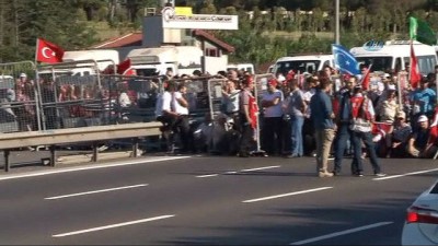 miting alani -  Vatandaşlar miting alanına girmek için bekliyor Videosu