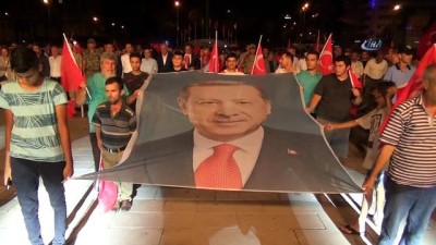 mehter takimi -  İskenderun’da milli birlik yürüyüşüne binlerce vatandaş katıldı  Videosu