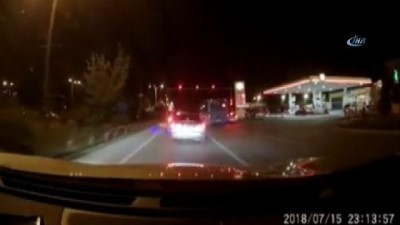 arac kamerasi -  Kaza anı araç kamerasına yansıdı  Videosu