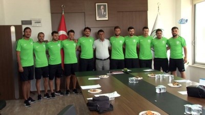 imza toreni - Sivas Belediyespor 11 futbolcuyla sözleşme imzaladı  Videosu