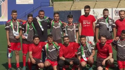Türk ve Filistinli gençler futbolla buluştu - İSTANBUL