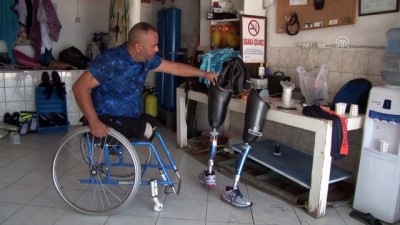 engelli sporcular - Engelli gençleri su sporlarıyla tanıştırıyor - KOCAELİ  Videosu