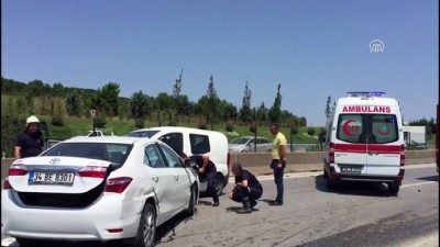 ticari arac - İtfaiye önündeki kazaya anında müdahale - İSTANBUL  Videosu