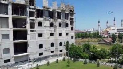 sekte -  Ağrı’da inşaat işçisinin 6'ncı katta ölümle dansı  Videosu