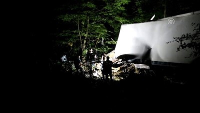 kamyoncu - Kayıp kamyoncu devrilen araçta ölü bulundu - KASTAMONU  Videosu