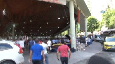 pazarci -  Pazarda tezgah yeri kavgasında silahlar çekildi Videosu