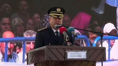 polis adayi - POMEM'de mezuniyet heyecanı - Şehit babasının okuduğu şiir - AKSARAY Videosu