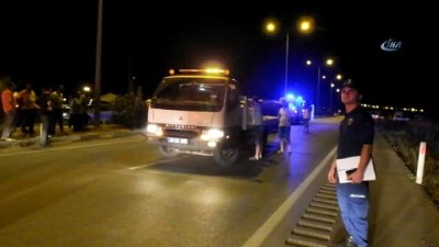 yolcu tasimaciligi -  Burhaniye’de kamyon minibüse çarptı: 10 yaralı  Videosu