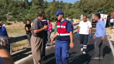 kalaba -  Kanlı viraj kana bulandı: 3 ölü, 16 yaralı  Videosu