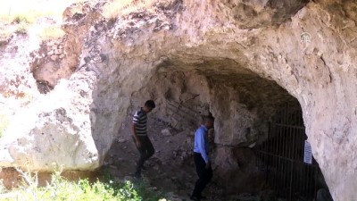 siginma - Kapadokya'nın giriş kapısındaki yer altı şehirleri gün yüzüne çıkarılıyor - KIRŞEHİR  Videosu