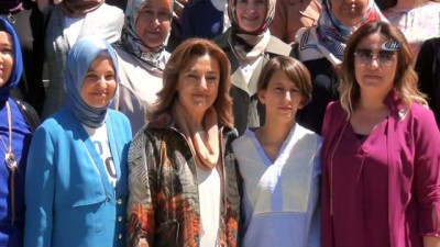 kadin vekil -  Kütahya'nın ilk kadın milletvekili Ceyda Çetin Erenler mazbatasını aldı Videosu