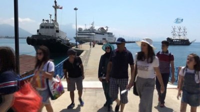 nani -  Lübnanlılar gemiyle geldi Videosu